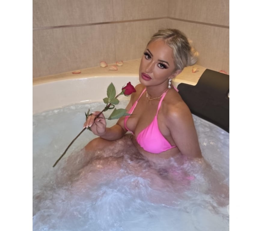 Escorts South East London Croydon - Photos for 🇦🇷 AMIEE SLIM BLONDE GFE NAUGTY 🎉 GIRL