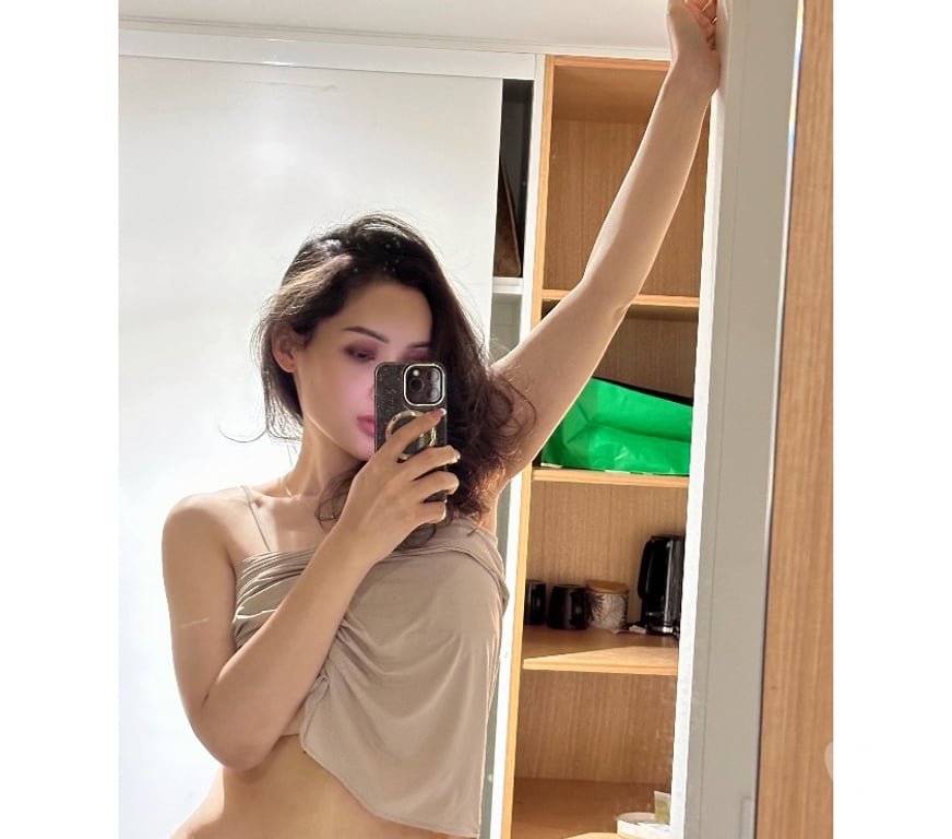 Escorts Greater Manchester Manchester - Photos for Elena Curvy Thai back in MANCHESTER now my VIEDO 100% ME