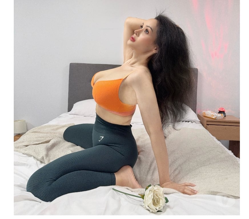 Escorts Greater Manchester Manchester - Photos for Elena Curvy Thai back in MANCHESTER now my VIEDO 100% ME