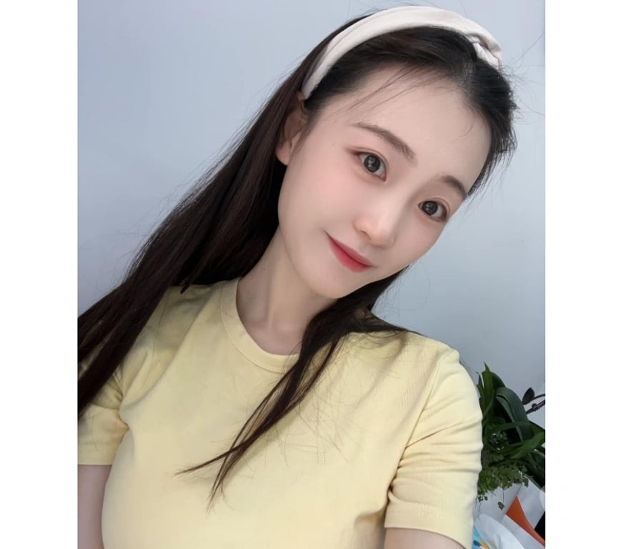 Escorts Greater Manchester Trafford - Photos for NEW Party girl Sexy and voluptuous girl in town