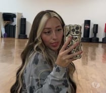 Full body massage with hot oil by professional masseuse