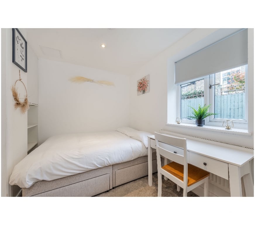 Property to Rent South West London Battersea - South West London - Photos for Luxury 3 Bed Battersea Home w Garden – Short Let £250+