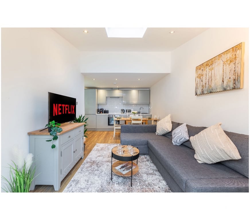 Property to Rent South West London Battersea - South West London - Photos for Luxury 3 Bed Battersea Home w Garden – Short Let £250+