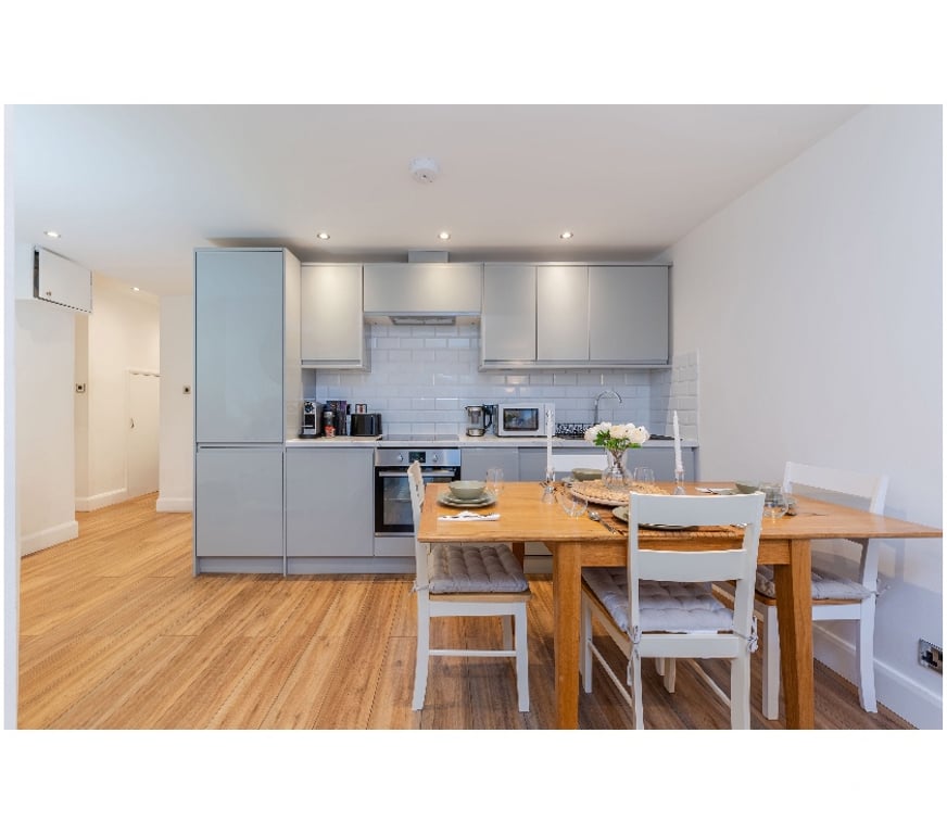 Property to Rent South West London Battersea - South West London - Photos for Luxury 3 Bed Battersea Home w Garden – Short Let £250+
