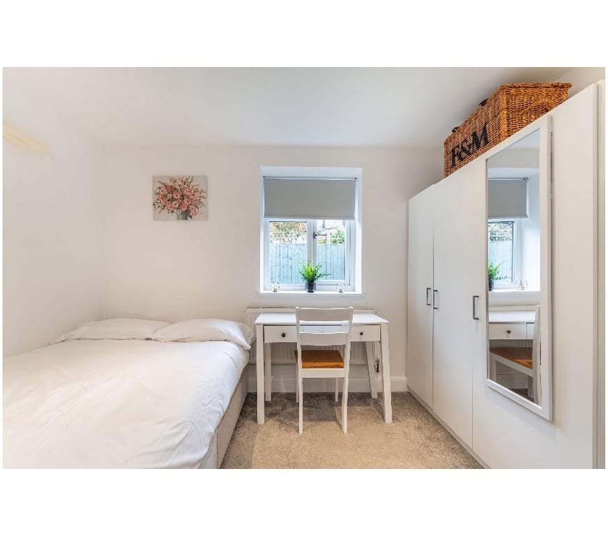 Property to Rent South West London Battersea - South West London - Photos for Luxury 3 Bed Battersea Home w Garden – Short Let £250+