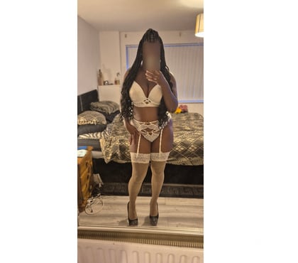 Escorts Feltham Hounslow - Photos for NEW IN TOWN. Busty Nubian Bombshell Visiting Hounslow