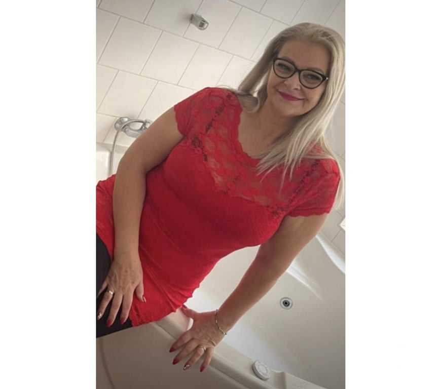 Escorts East London Redbridge - Photos for 💗milf Lara xx 💗