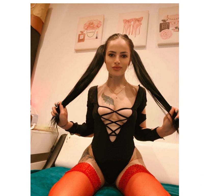 Escorts West London Bayswater - West London - Photos for Hot sexy brunette girl in town