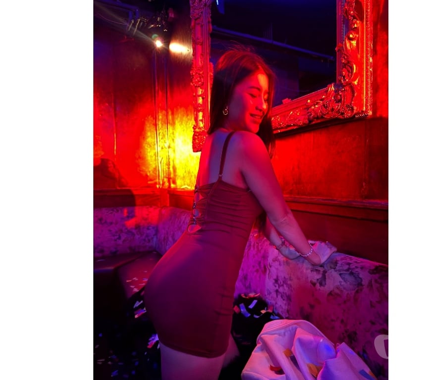 Escorts Surrey Guildford - Photos for Hello new sexy girl waiting you here 💋👅💋