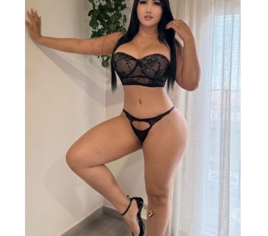 Escorts Kent Medway - Kent - Photos for Clara new in town