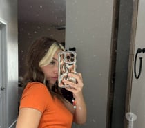 Hi I'm available for massage service