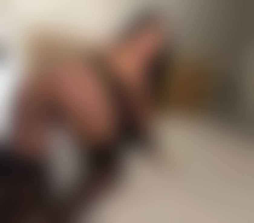 new in town party girl for incall outcalls 🥂