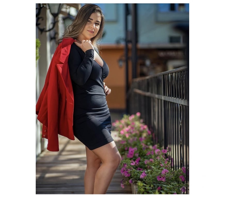 Escorts East London Canary Wharf - DLR Station - East London - Photos for SENSUAL DARK-HAIRED LATINA 🌹