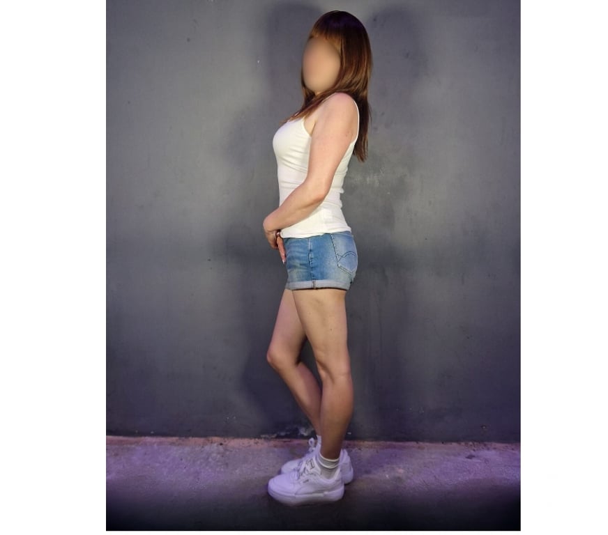 Adult Entertainment West London Barons Court Station - West London - Photos for Trans Student Alice – Video Phone Text