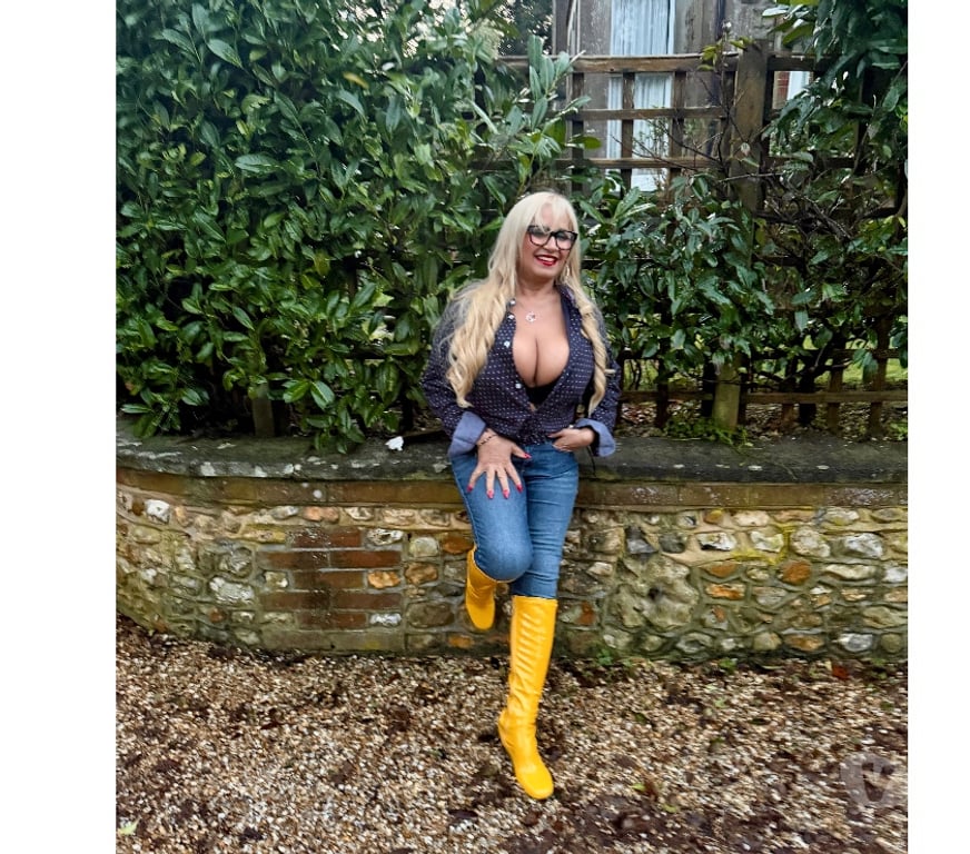 Escorts Cambridgeshire Cambridge - Photos for Mary, naughty mature girl.❤️😘🇧🇷
