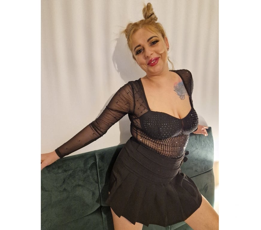 Escorts West London Hillingdon - Photos for Hey Giulia best moments all included