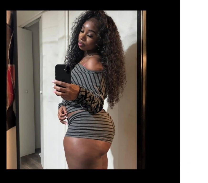 Escorts West London Hillingdon - Photos for New bml ebony big bum cim a level kis