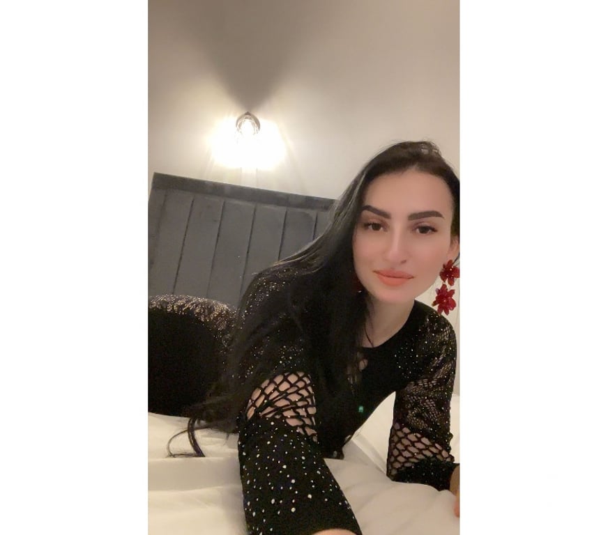 Escorts Bedfordshire Luton - Photos for 1st day as an escort 😇 please be nice😘😘😘