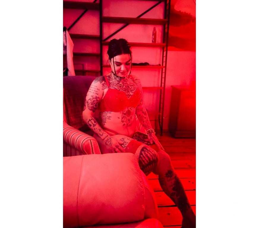 Escorts Somerset Bridgwater - Somerset - Photos for Nina NEW IN TOWN! Professional Therapist and DOMI_NATRIX!