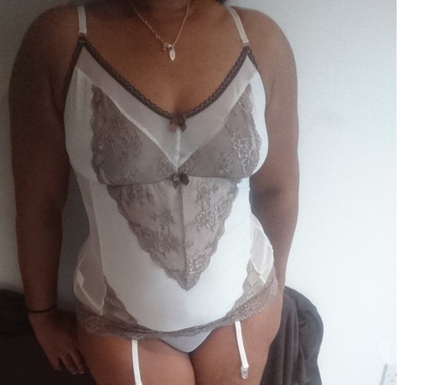 Escorts Leicestershire Charnwood - Photos for Ebony English Mature GFE Deliciously Curvy💯 LE11