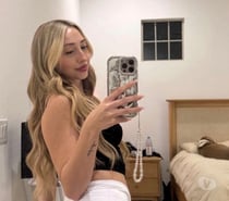 Full body massage with hot oil by professional masseuse