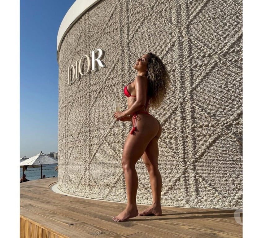 Escorts Surrey Runnymede - Photos for Tantric massage , Dip tissue with Laura