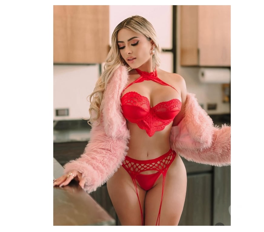 Escorts Buckinghamshire Milton Keynes - Photos for BLONDE BEAUTIFUL BRAZILIAN