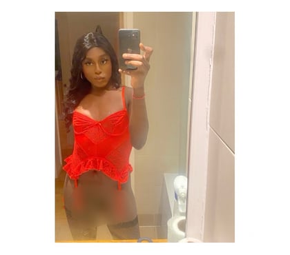 Trans Escorts Leeds City Centre Leeds - Photos for Black TS visiting Leeds with 8 inches