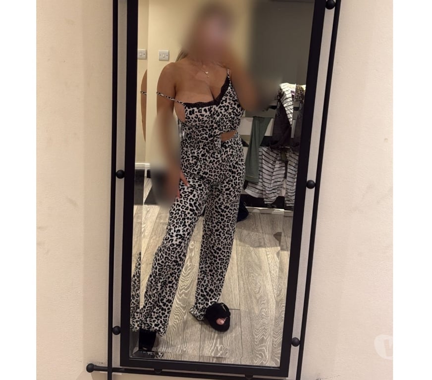 Escorts Hertfordshire St. Albans - Photos for Maya . Just outcall comfirmation video