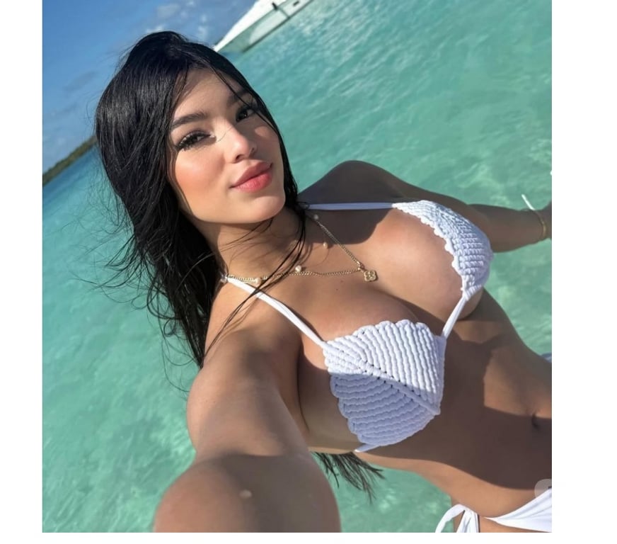 Escorts East London Canary Wharf Station - East London - Photos for 🇧🇷🔥😈 JHULLY PARTY GIRL 😈🔥🇧🇷