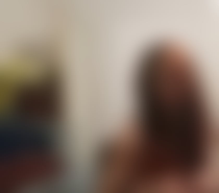 Adult Entertainment West Yorkshire Kirklees - Photos for Naughty Red Head