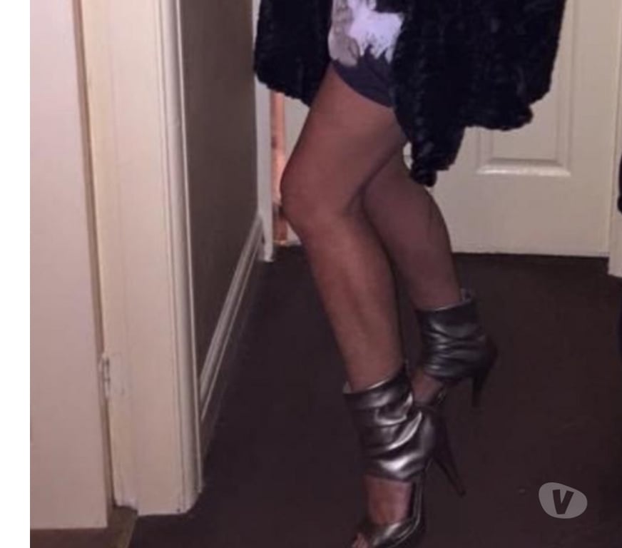 Escorts Leicestershire Leicester - Photos for Kaye Kash Mature Busty English Lady