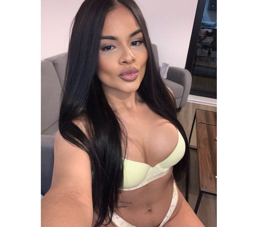 Escorts Hull City Centre Hull - Photos for Natasha Party🥳Latina full service🍑