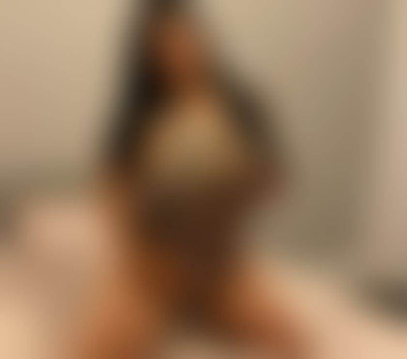 Escorts Lancashire Burnley - Photos for Hi we are 2 girls 1 blonde and 1 brunette text me whassap