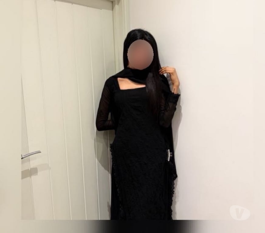 Escorts West Midlands Coventry - Photos for New Asian Indian Tamil Girl Buvana in Coventry 🇮🇳