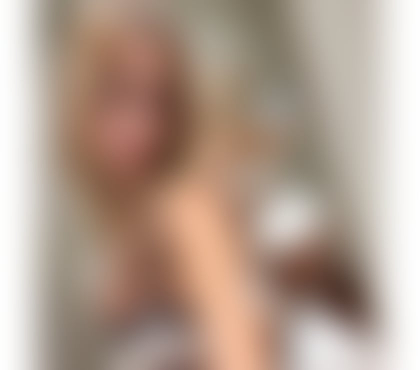 Emily – Elegant Discreet brazilian