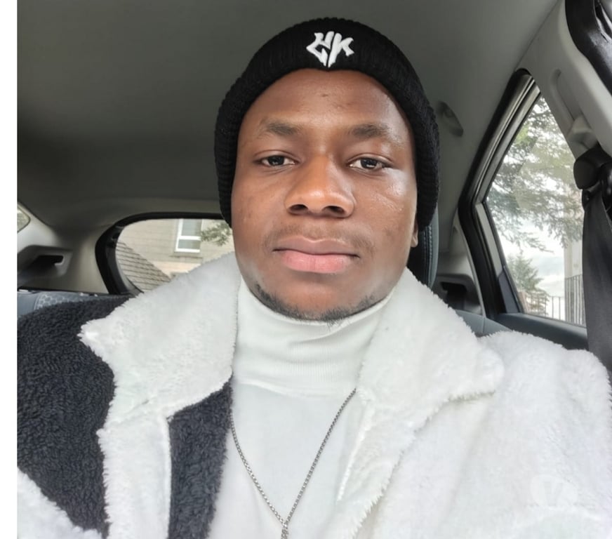 Escorts North Lanarkshire Airdrie - North Lanarkshire - Photos for Escort and massag