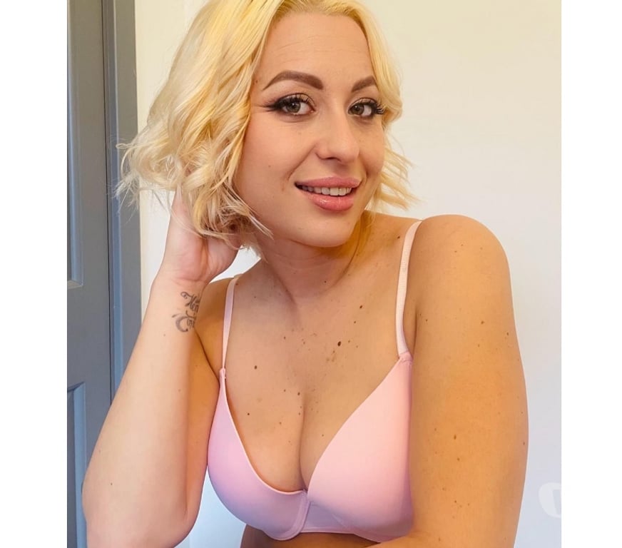 Escorts Windsor and Maidenhead Maidenhead - Windsor and Maidenhead - Photos for ♥️Hi guys im new here! Mia♥️