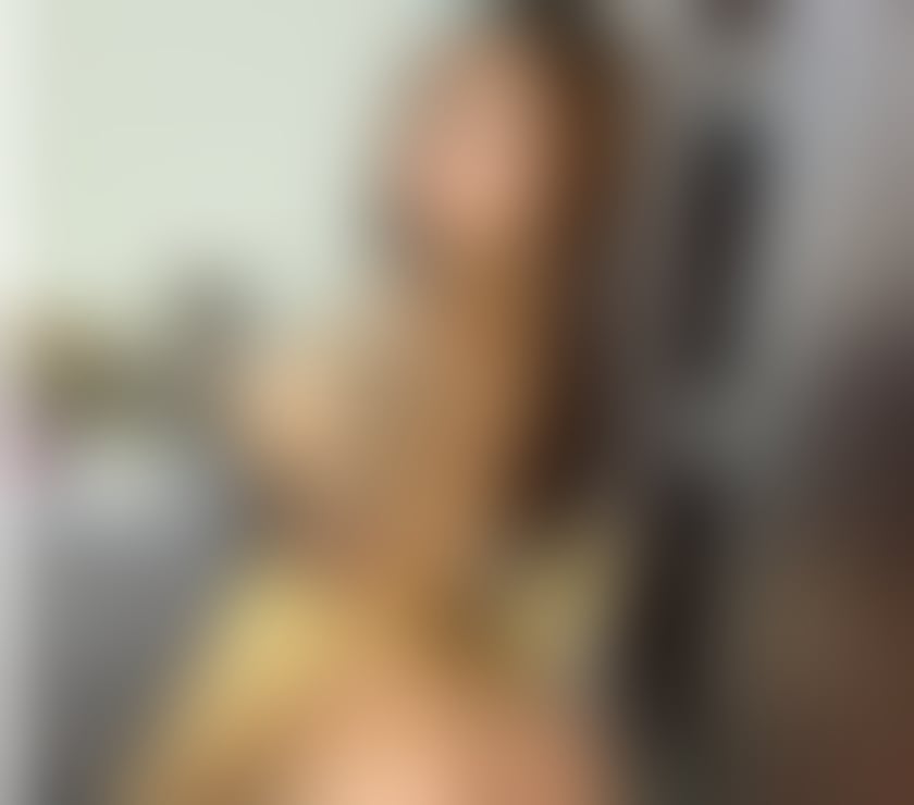 Lexxi, Mexican big booty.