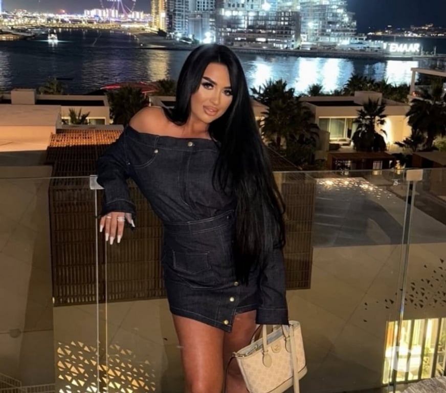 Escorts Essex Basildon - Photos for Stunning GFE completes all services