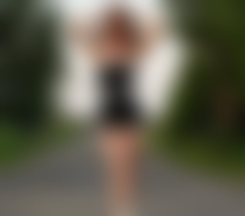 MIA PARTY GIRL NEW IN TOWN