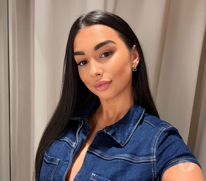 Escorts Ealing Northolt Station - Ealing - Photos for Party Babe Blossom now in Northolt