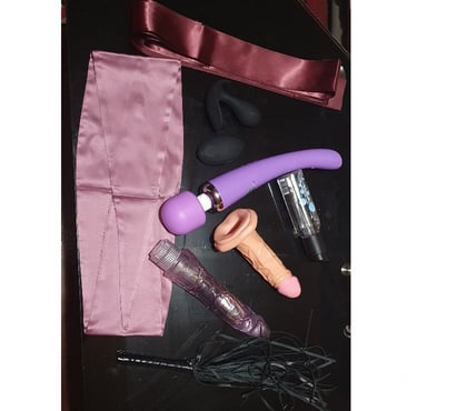  Escorts & Erotic Massage Aylestone Leicester - Photos for Big ass, curvy girl in town🙈Domination avail📞