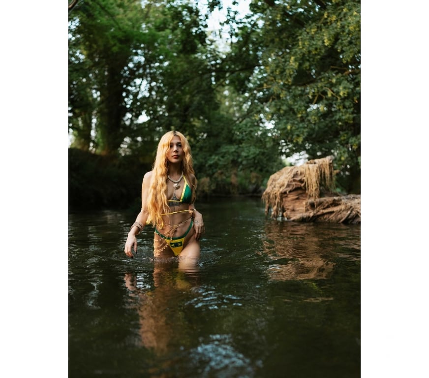 Escorts East London Bethnal Green - East London - Photos for MAYA🍭🍒BRAZILIAN 🇧🇷REDHAIR✨🦊