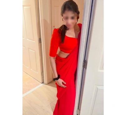 Escorts Birmingham City Centre Birmingham - Photos for HARINI South Indian tamil girl in Birmingham city centre