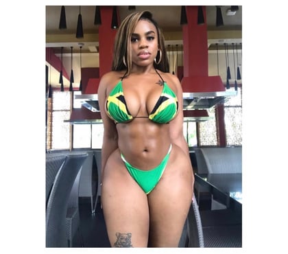 Escorts East Gate Shopping Centre Gloucester - Photos for Mónica curvy sexy girl big 🍑🔞🍒✨🥂🎊