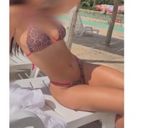 Tall, Fit Brunette – Soft Touch