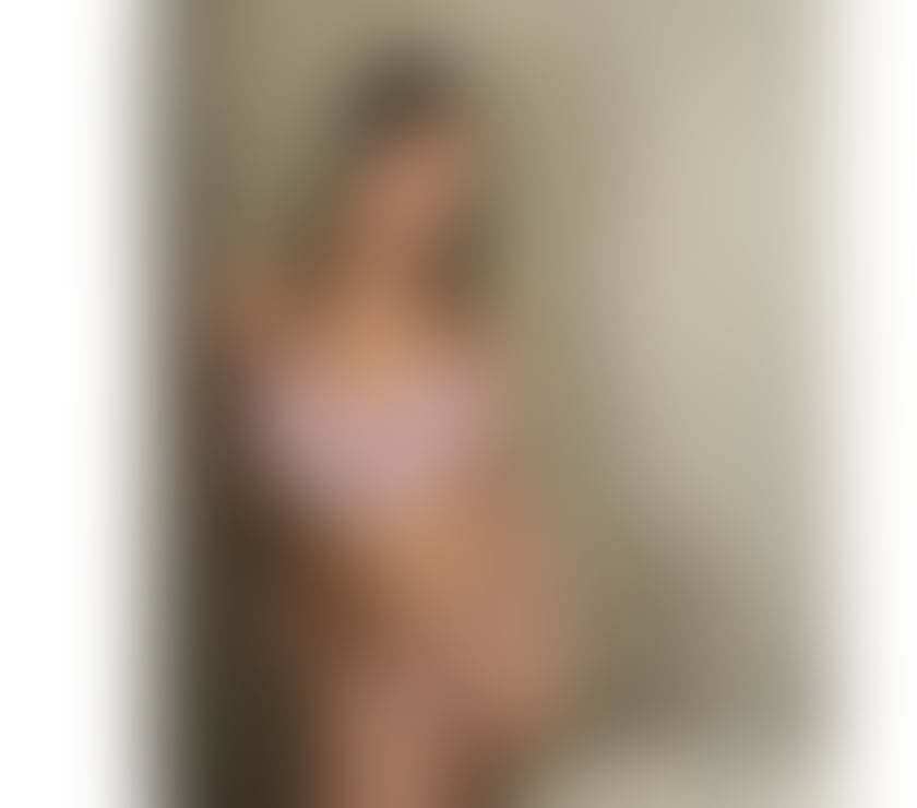 Escorts Catford South East London - Photos for 🥰Karina party 🎉girls new in town no rush 🥰