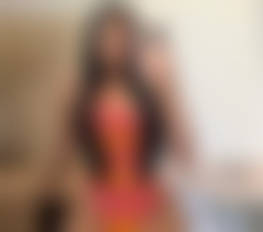 Brazilian Beauty 🇧🇷 Naughty Curves 🍑💋