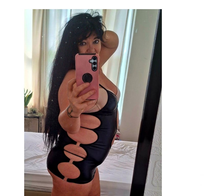 Escorts West London Hounslow - Photos for Mature curvy milf in Tw3💥Gfe🫦